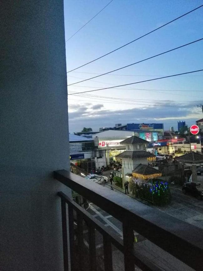 Kassel Residences Staycation Near Naia - Moonwalk Paranaque Paranaque City ภายนอก รูปภาพ