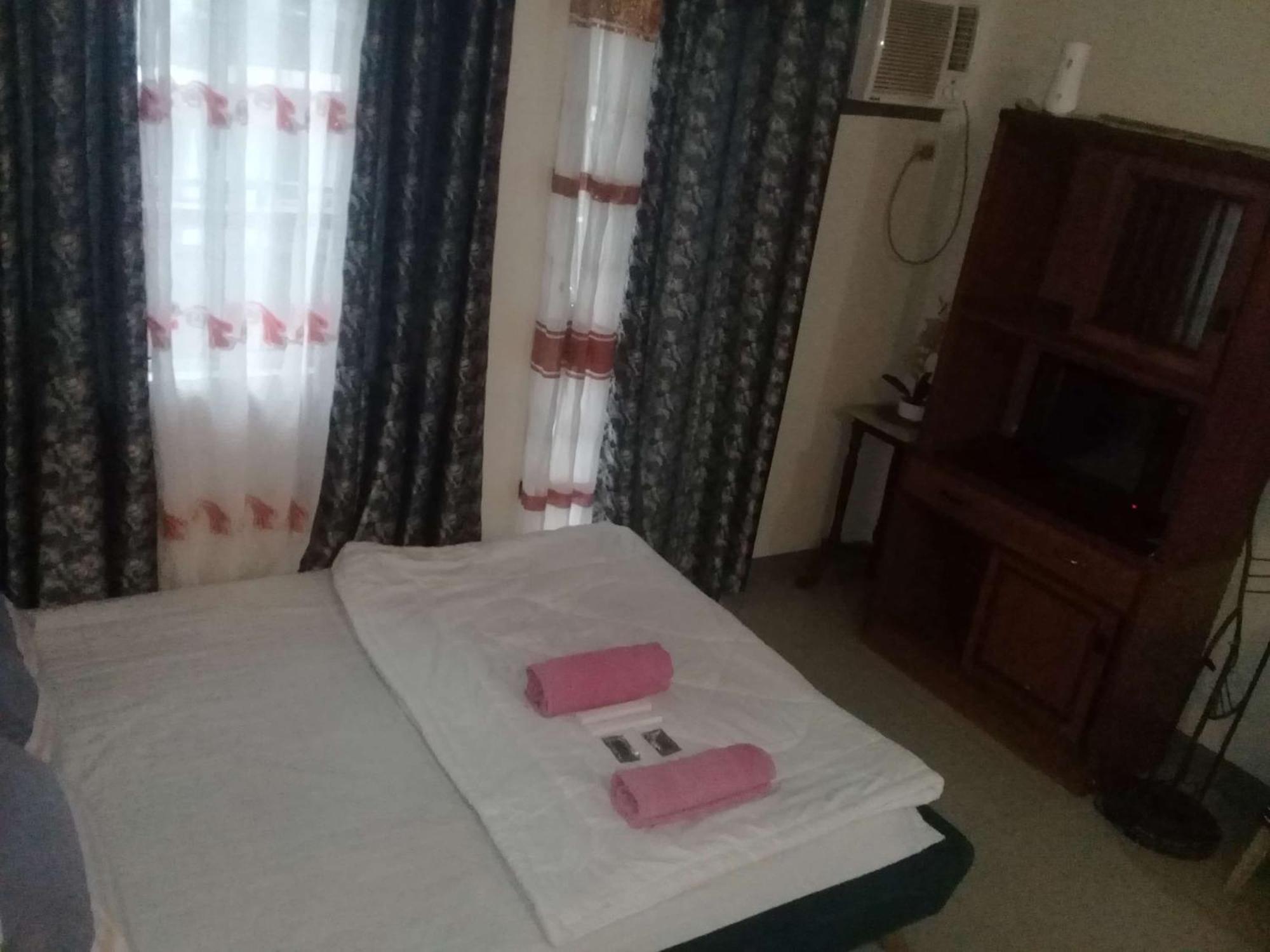 Kassel Residences Staycation Near Naia - Moonwalk Paranaque Paranaque City ภายนอก รูปภาพ