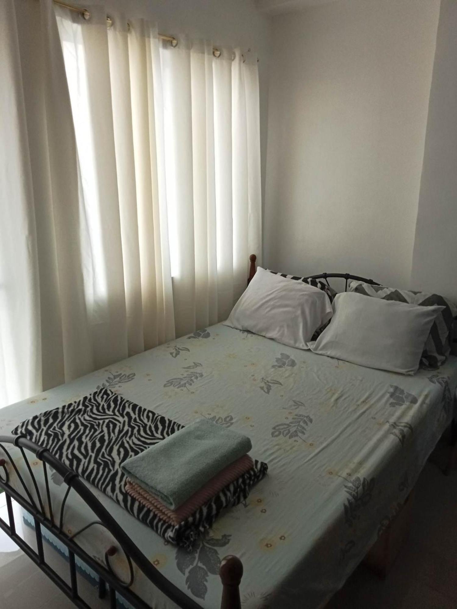 Kassel Residences Staycation Near Naia - Moonwalk Paranaque Paranaque City ภายนอก รูปภาพ